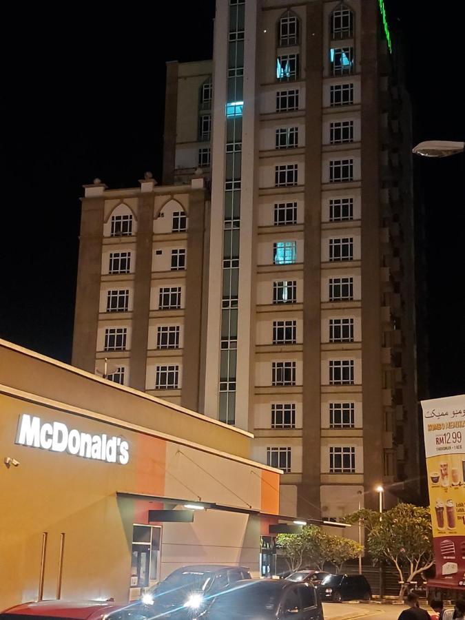 The Viana Apartment IV Kota Bharu Eksteriør billede